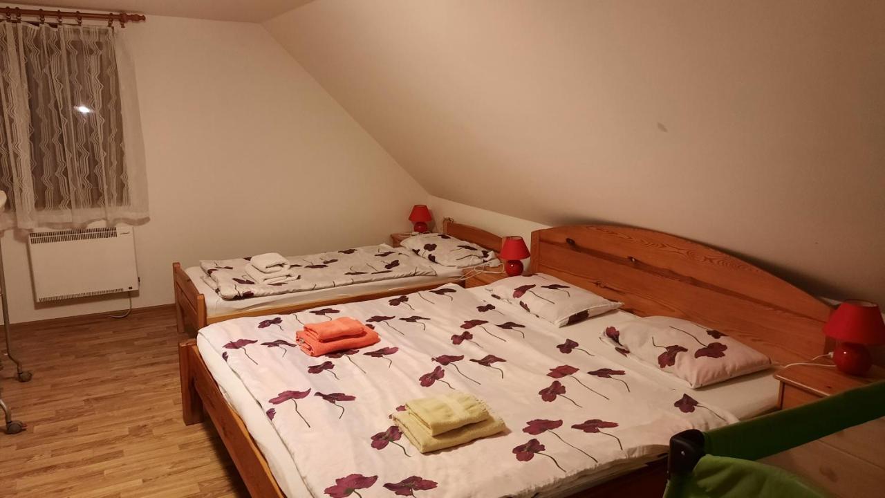 Podkrovi V Jihoceskem Statku Nemejice Exteriör bild